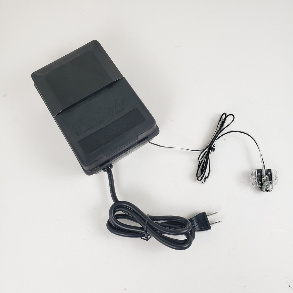 Twilight Low Voltage Outdoor Lighting Transformer 108W 12V Power Unit CB-081